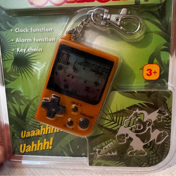 NINTENDO Mini Classics Donkey Kong Jr Keychain Video Game DK NEW SEALED